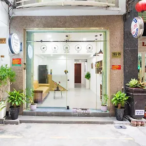 Planet Saigon 홈스테이